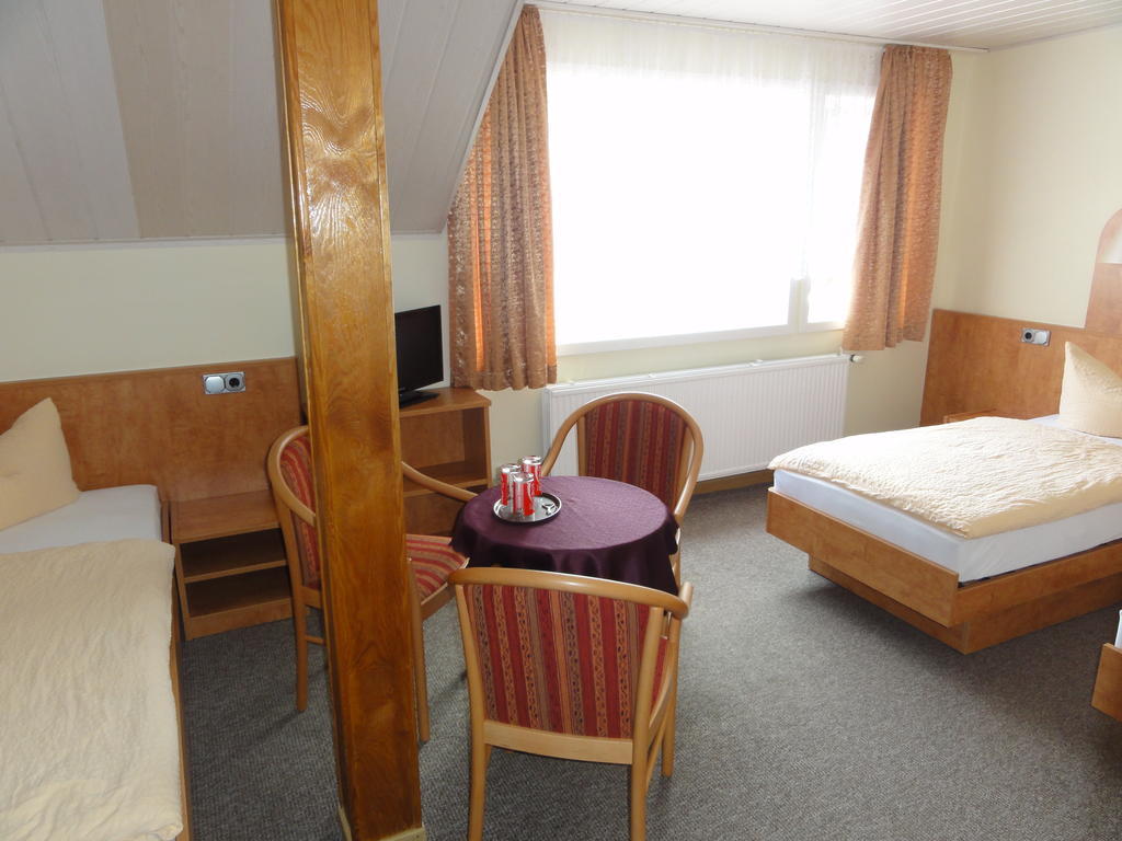 Hotel Garni Melchendorf Erfurt Buitenkant foto
