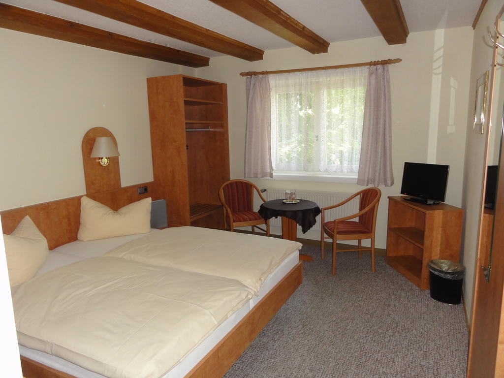 Hotel Garni Melchendorf Erfurt Buitenkant foto