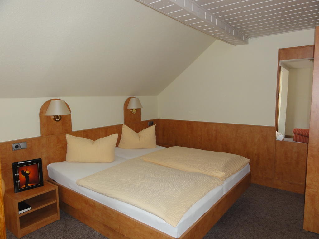 Hotel Garni Melchendorf Erfurt Kamer foto