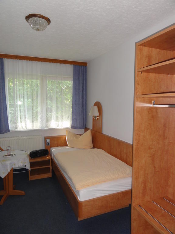 Hotel Garni Melchendorf Erfurt Kamer foto